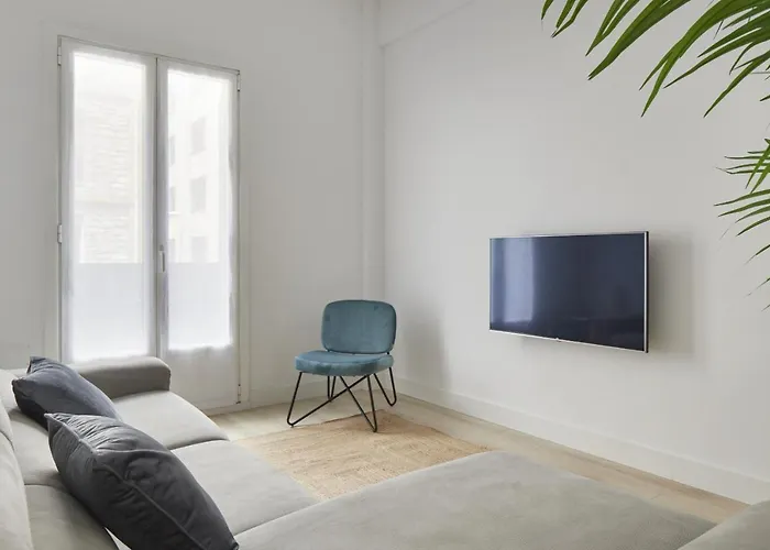 Apartment Always Easy I Chillida